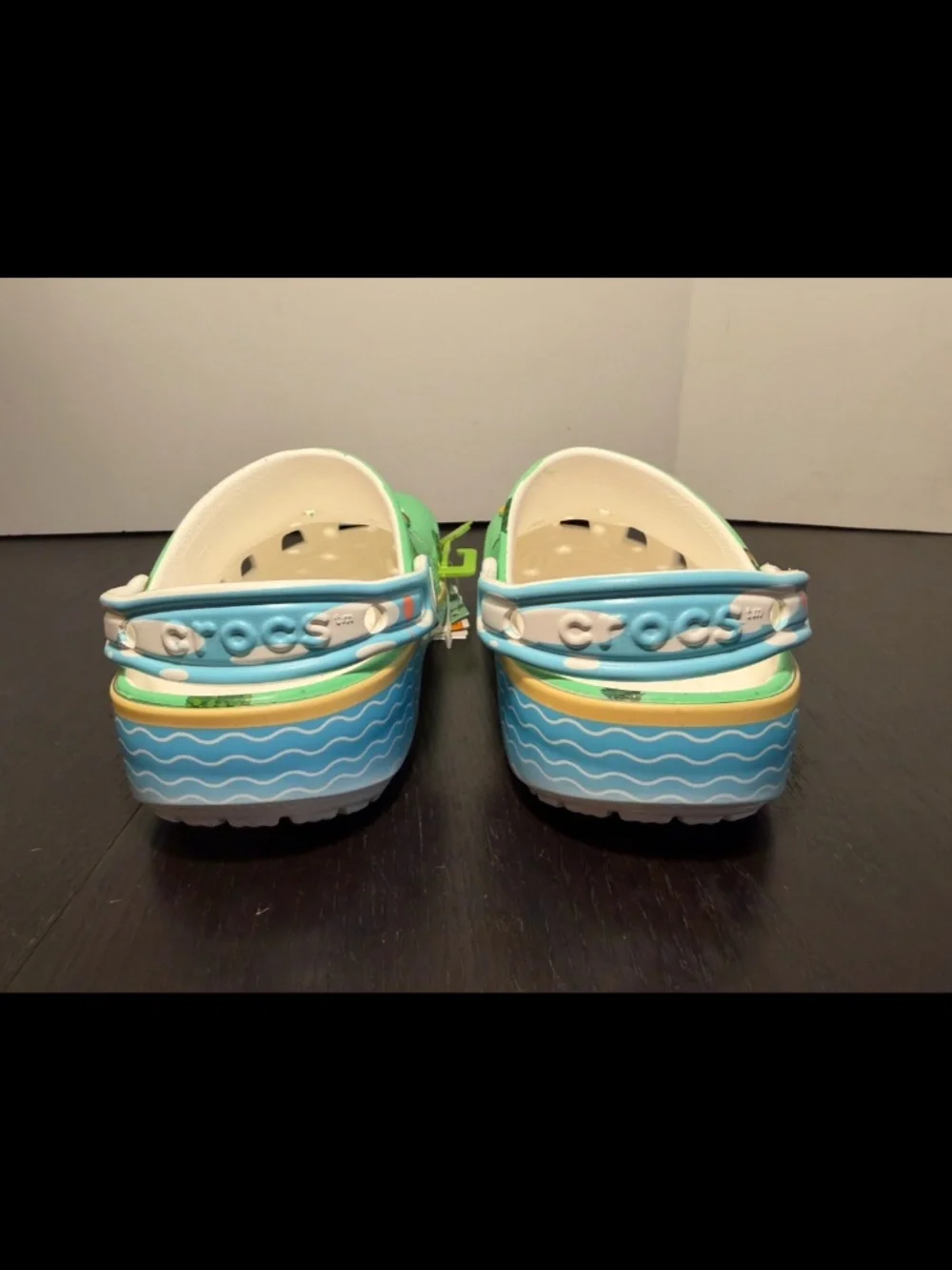 Crocs Animal Crossing Classic Clogs Unisex Big Kids J2/EU 33-34